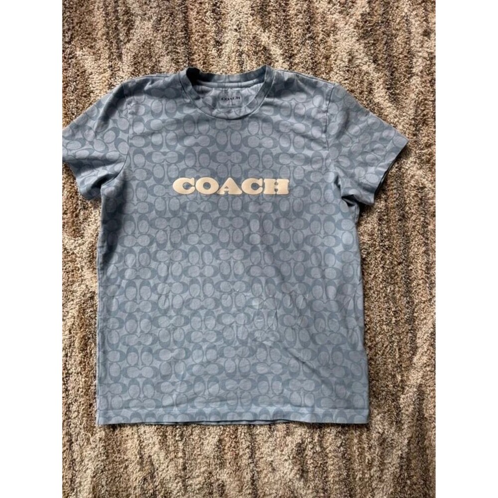 Coach Men’s Small Signature Logo T-Shirt – Blue